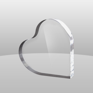 trophée acrylique en forme de cœur 