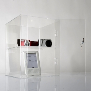 L'acrylique transparent clair à 2 niveaux met en valeur la grande vitrine lucite 