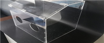 Assemblé acrylique aérosol intbation boîte
