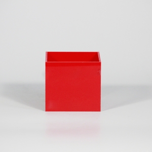 Boîte de rangement en acrylique coloré 