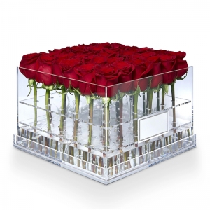 boîte rose en acrylique carrée