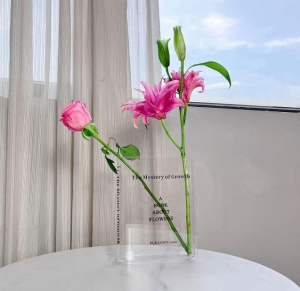 Vase à fleurs en forme de livre en acrylique 