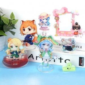 Forme personnalisée de voyageur debout Anime acrylique 