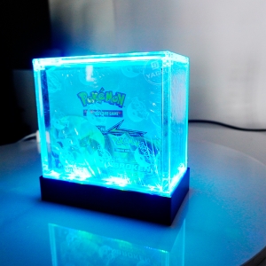 Boîtes de boosters Pokémon personnalisables en acrylique LED 