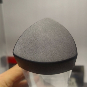 Tube d'emballage triangulaire transparent en polycarbonate avec couvercle 