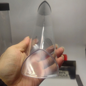 Tube d'emballage triangulaire transparent en polycarbonate avec couvercle 