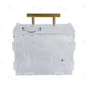 Enclos personnalisé pour berceau araignée 