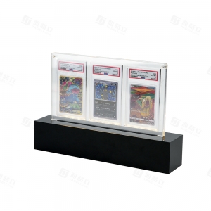 Présentoir acrylique YAGELI pour cartes à collectionner avec éclairage LED | Fabricant d'accessoires haut de gamme pour jeux de cartes à collectionner 