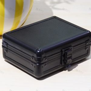 Étui de rangement PSA en métal noir avec serrure | Fabricant d'accessoires TCG YAGELI