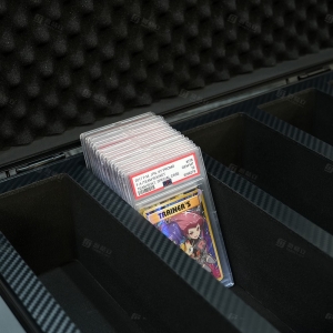 Valise de présentation pour cartes gradées | YAGELI Fournisseur d'accessoires pour cartes gradées 