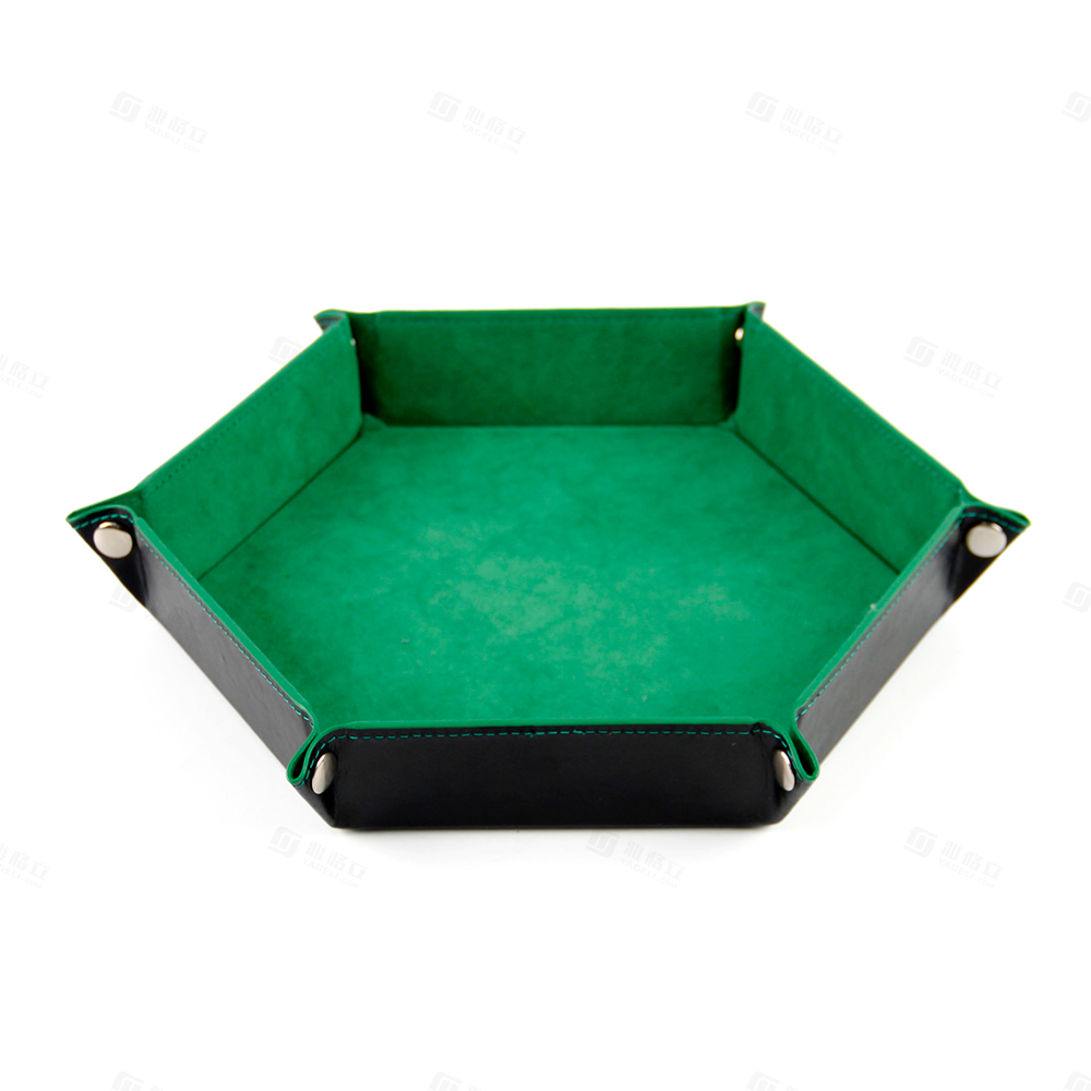 Une option de rangement pour dés hexagonale en cuir PU personnalisable